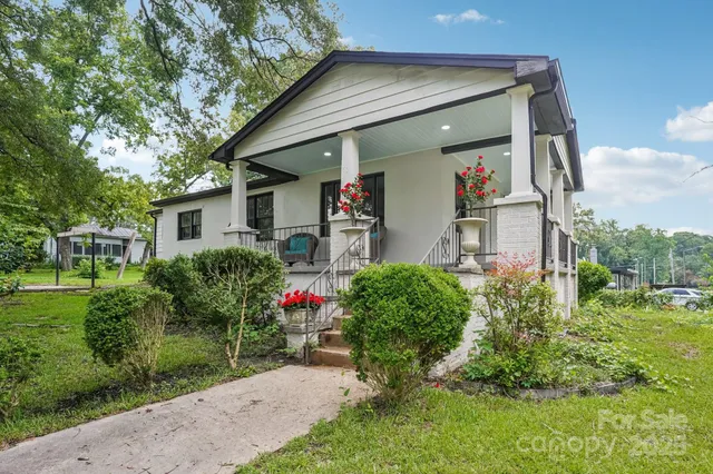 $279,900 | 301 East Lee Avenue, Bessemer City, NC 28016