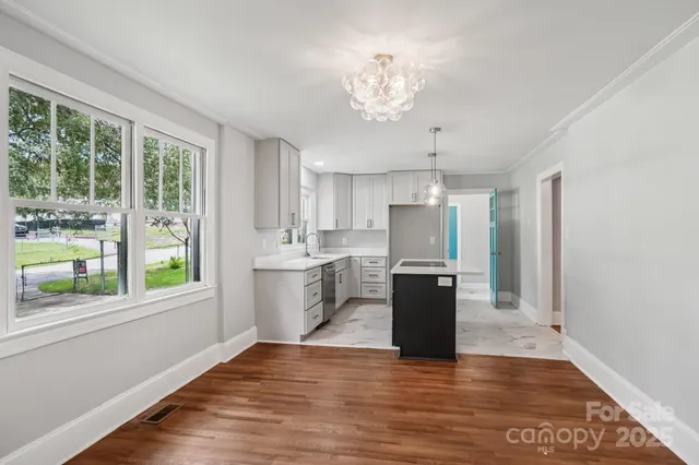 $279,900 | 301 East Lee Avenue, Bessemer City, NC 28016