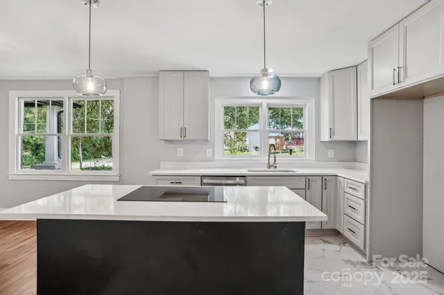 $279,900 | 301 East Lee Avenue, Bessemer City, NC 28016