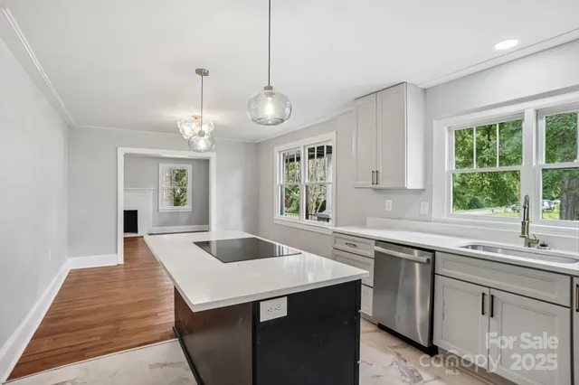 $279,900 | 301 East Lee Avenue, Bessemer City, NC 28016