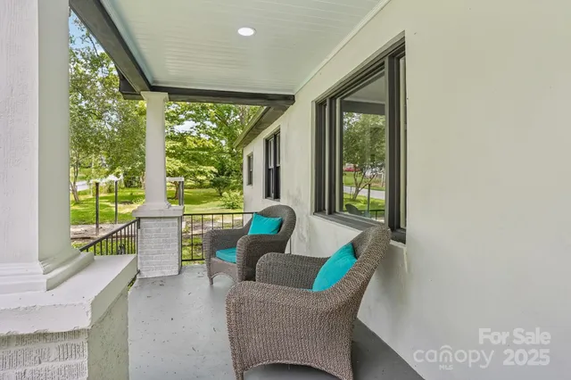 $279,900 | 301 East Lee Avenue, Bessemer City, NC 28016