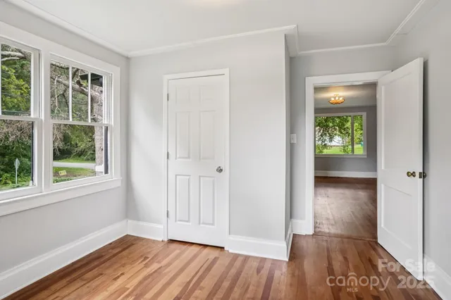 $279,900 | 301 East Lee Avenue, Bessemer City, NC 28016