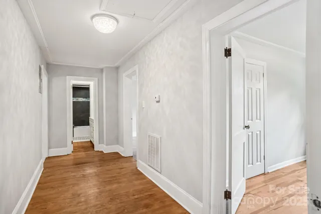 $279,900 | 301 East Lee Avenue, Bessemer City, NC 28016