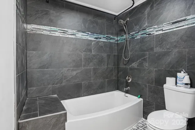 $279,900 | 301 East Lee Avenue, Bessemer City, NC 28016