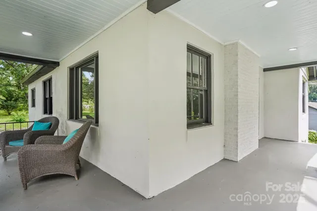 $279,900 | 301 East Lee Avenue, Bessemer City, NC 28016