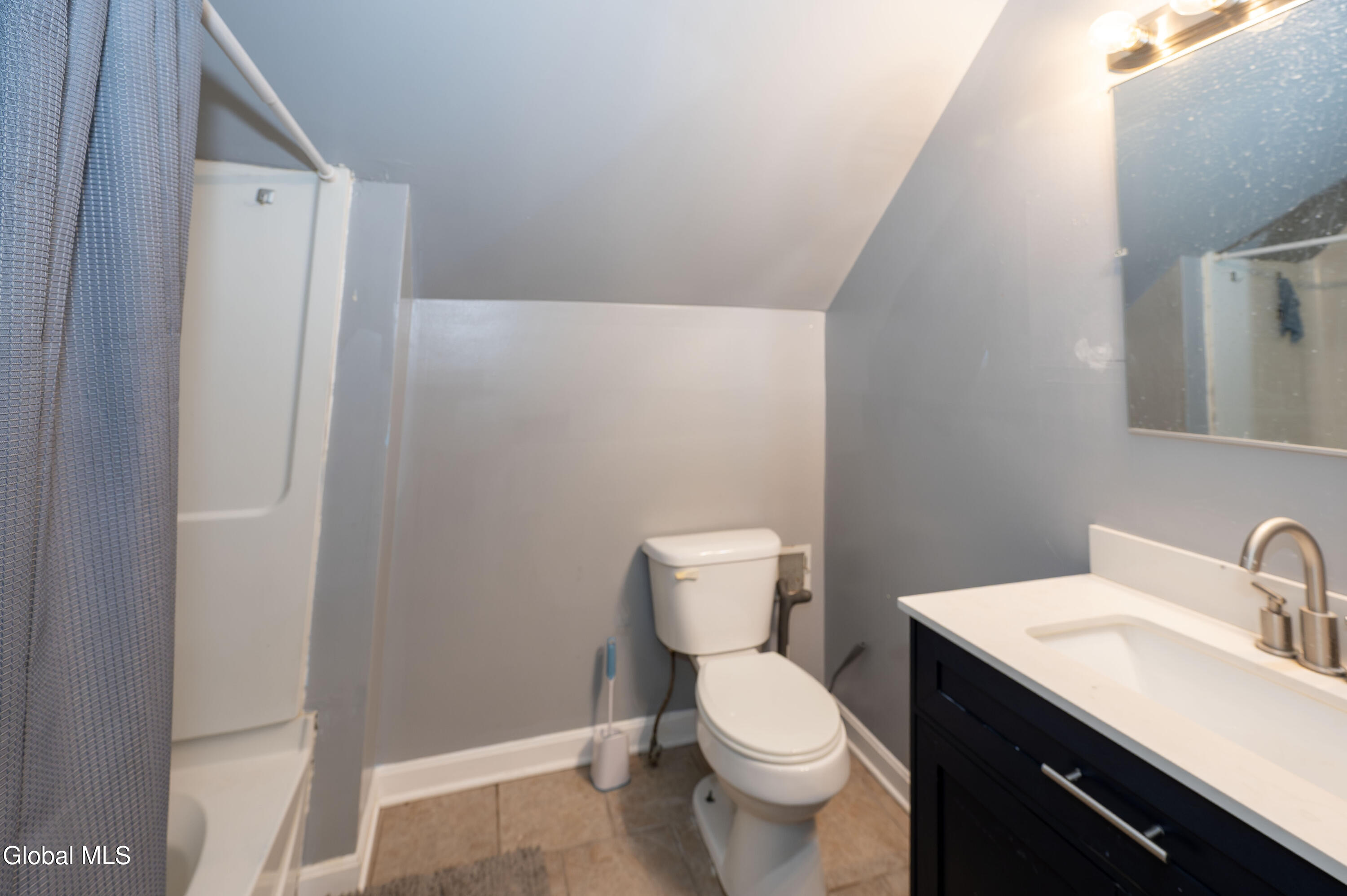 546 Paige Street Schenectady, NY 12307 - Photo 10 of 15 2nd fl bath