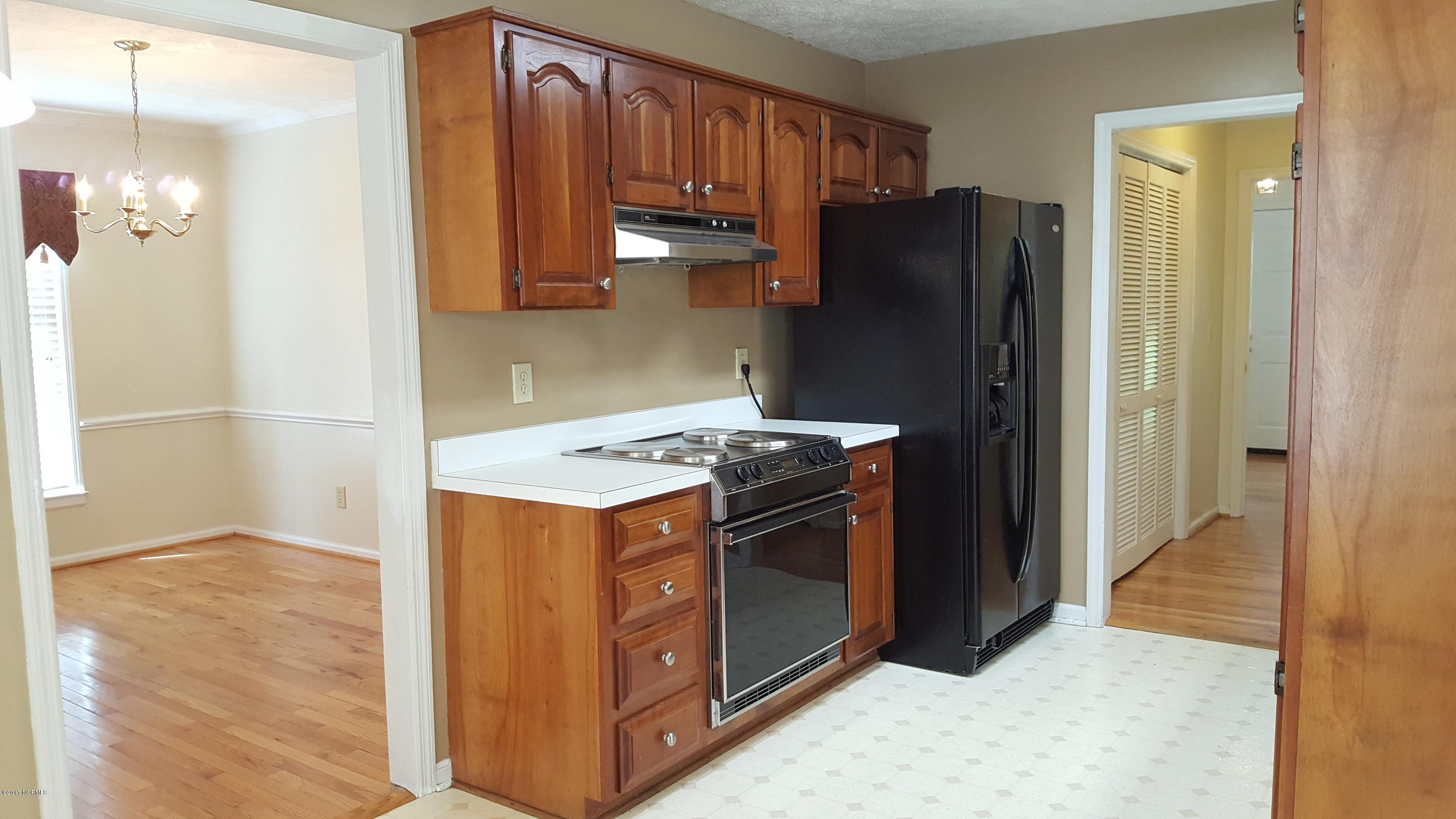 311 Hidden Valley Road Wilmington, NC 28409 - Photo 8 of 16 8