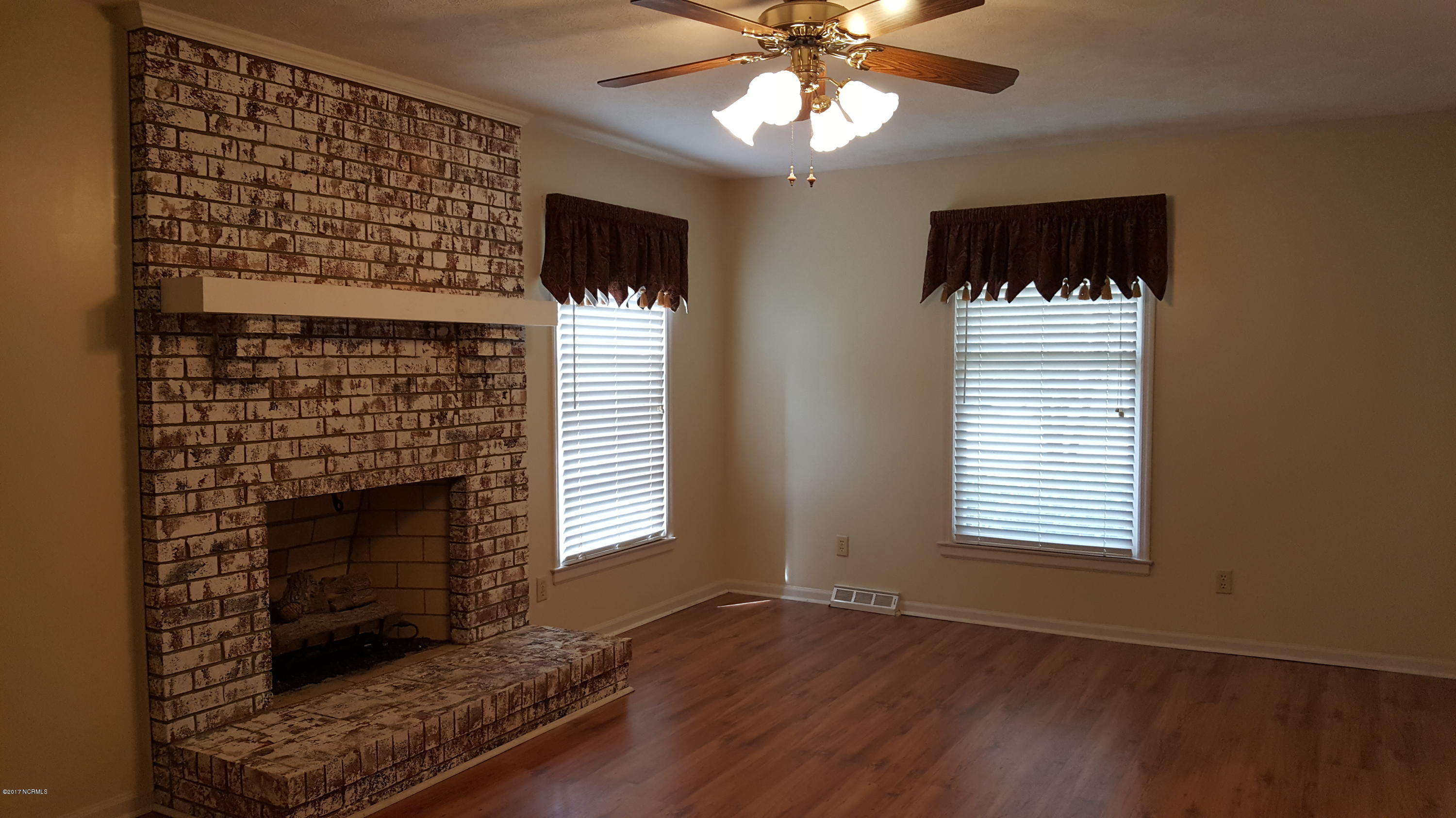 311 Hidden Valley Road Wilmington, NC 28409 - Photo 9 of 16 9