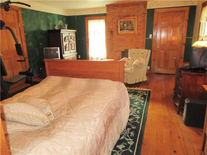 340 Winfield Road Cabot, PA 16023 - Photo 15 of 25 Master Bedroom.