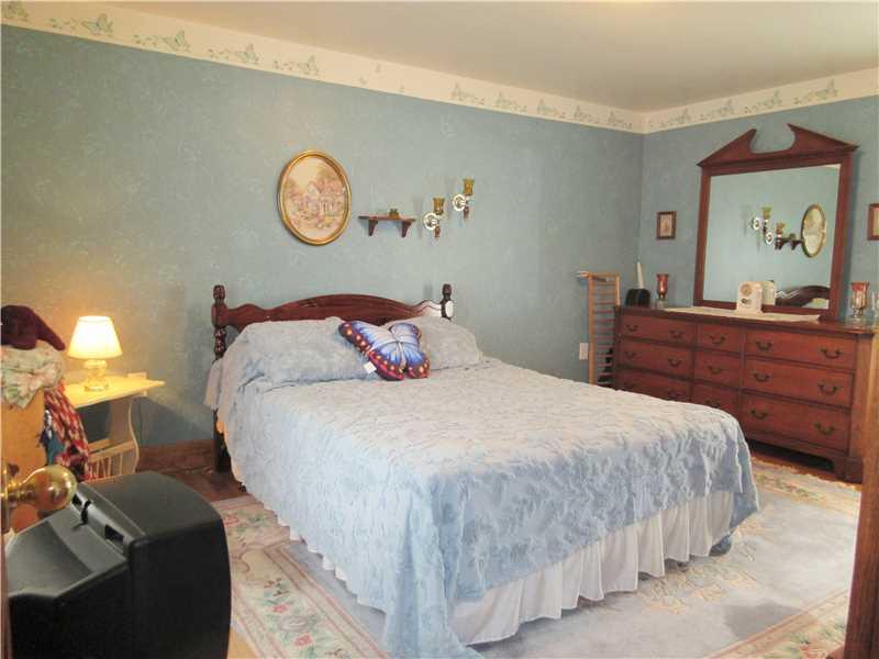 340 Winfield Road Cabot, PA 16023 - Photo 17 of 25 Bedroom.