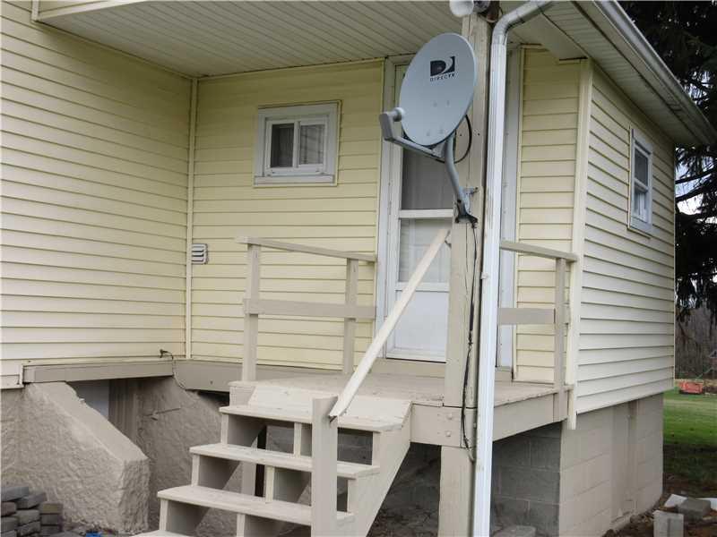 340 Winfield Road Cabot, PA 16023 - Photo 20 of 25 Patio/Deck.