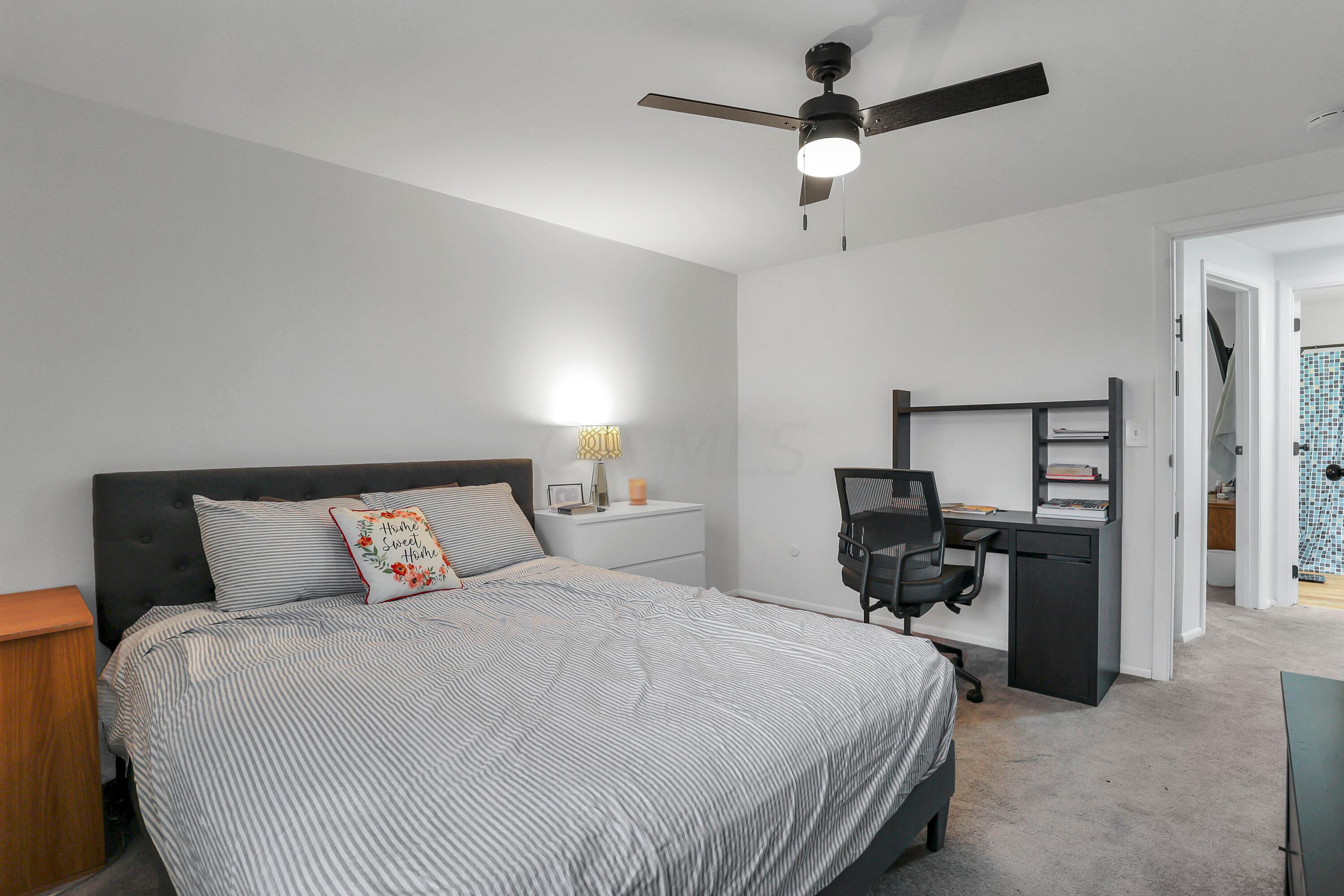 5726 Beechcroft Road, Unit C Columbus, OH 43229 - Photo 7 of 17 Bedroom 1