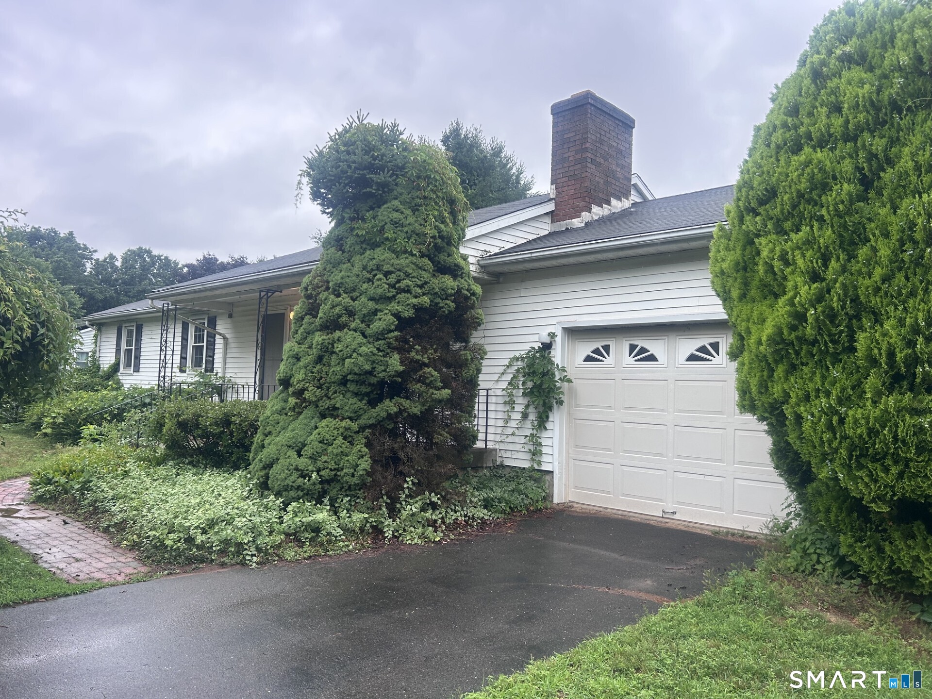 144 Rye Street East Windsor, CT 06016 - Photo 2 of 22