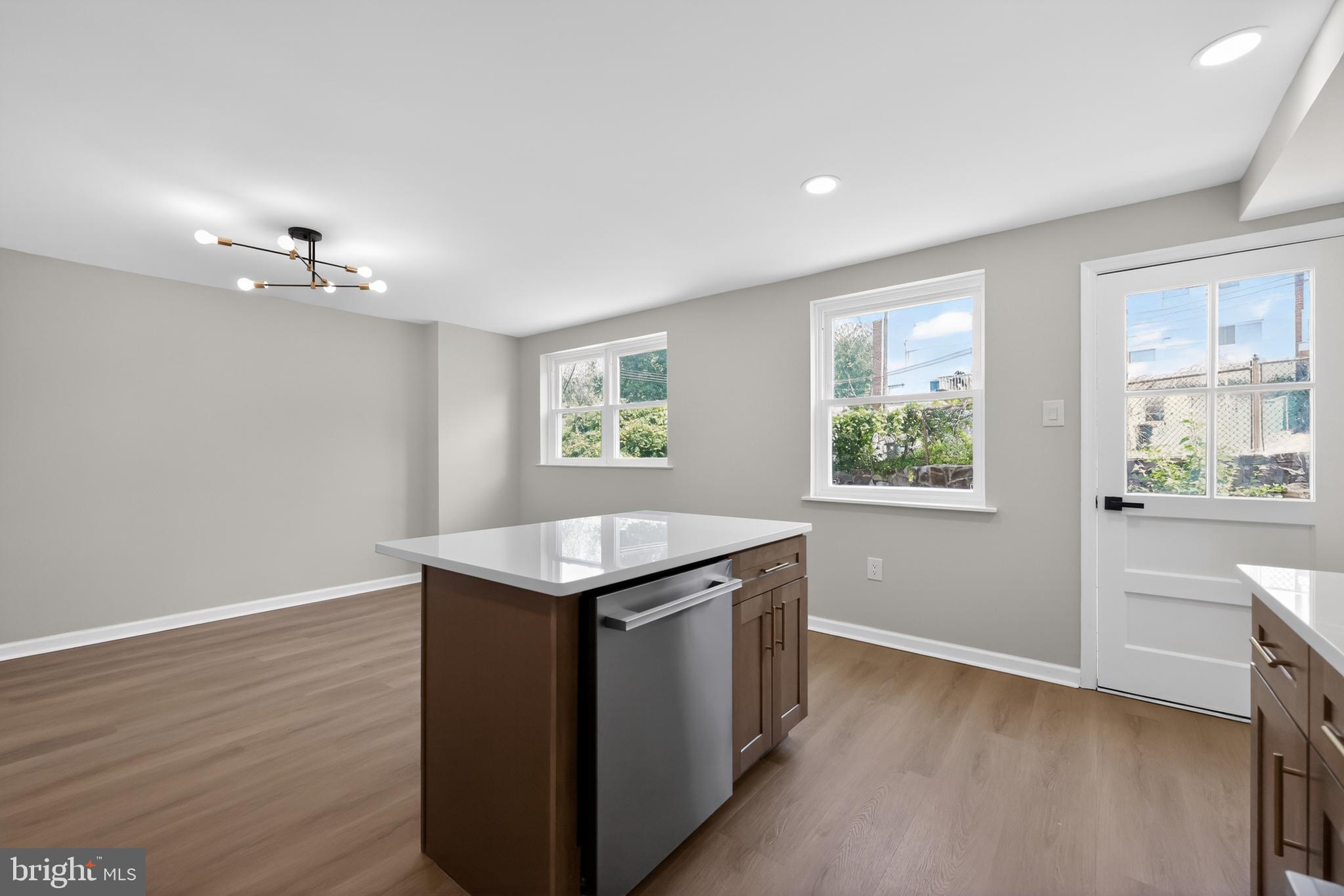 4029 Gideon Road Brookhaven, PA 19015 - Photo 5 of 30