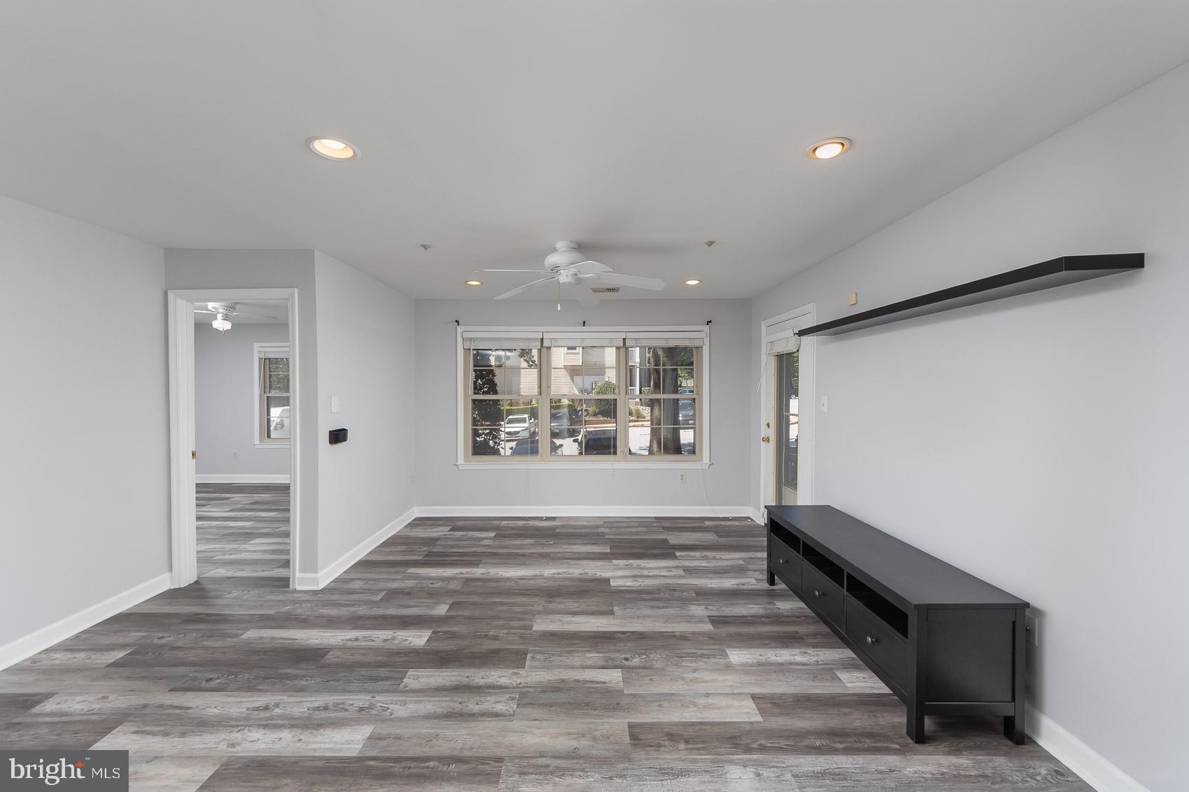 6832 I Hayley Ridge Way, Unit I Baltimore, MD 21209 - Photo 10 of 31 Spacious, modern living area awaits you.