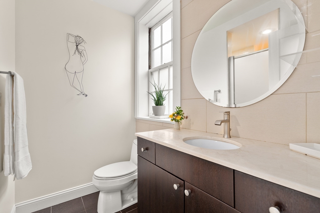 141 Beaconsfield Road, Unit 2 Brookline, MA 02445 - Photo 10 of 13 Gallery Image 10