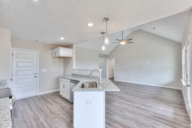 $306,900 | 2828 Old Alto Highway, Decherd, TN 37324