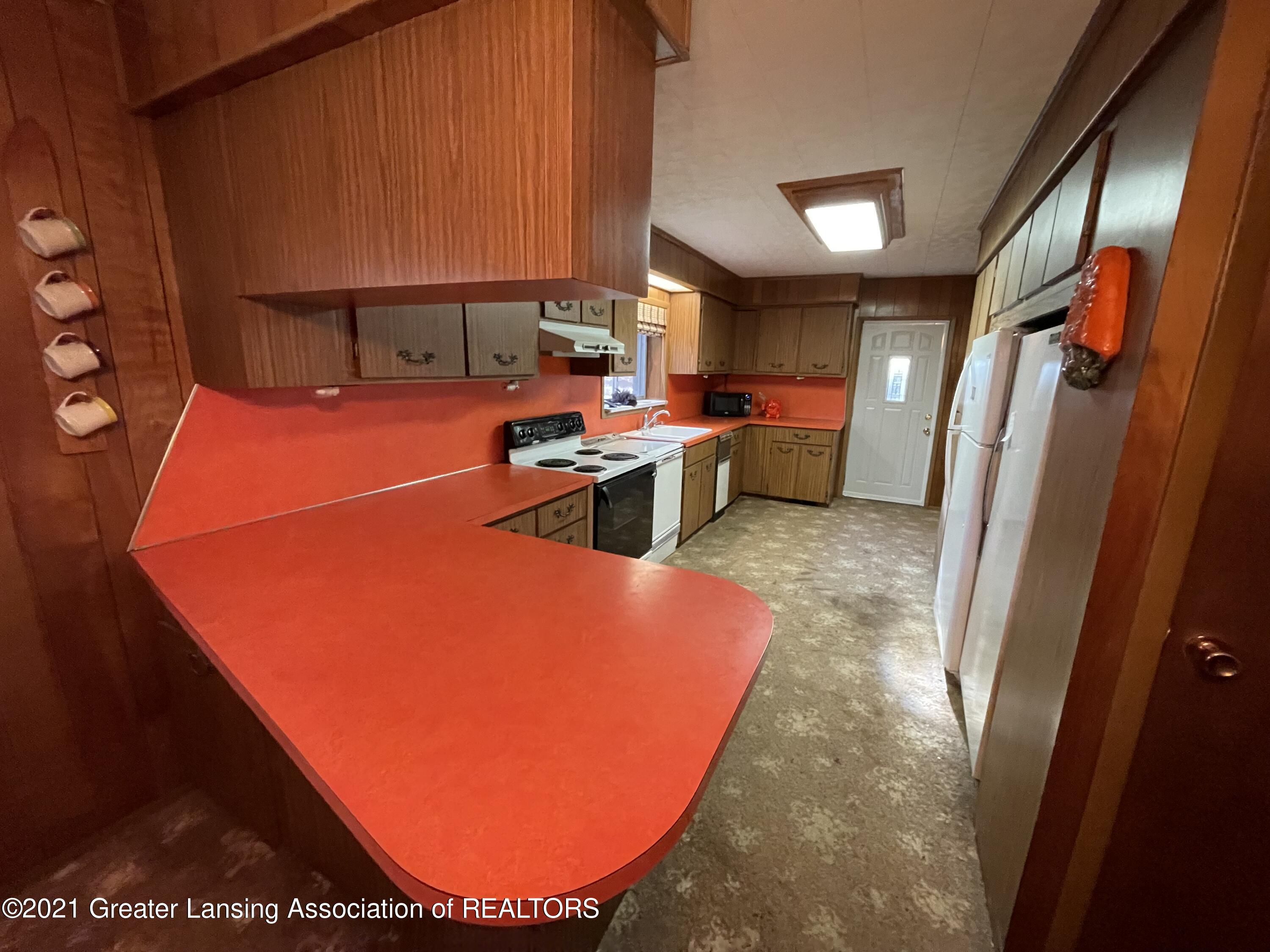 15053 Nichols Road Bath, MI 48808 - Photo 8 of 26 IMG_3821