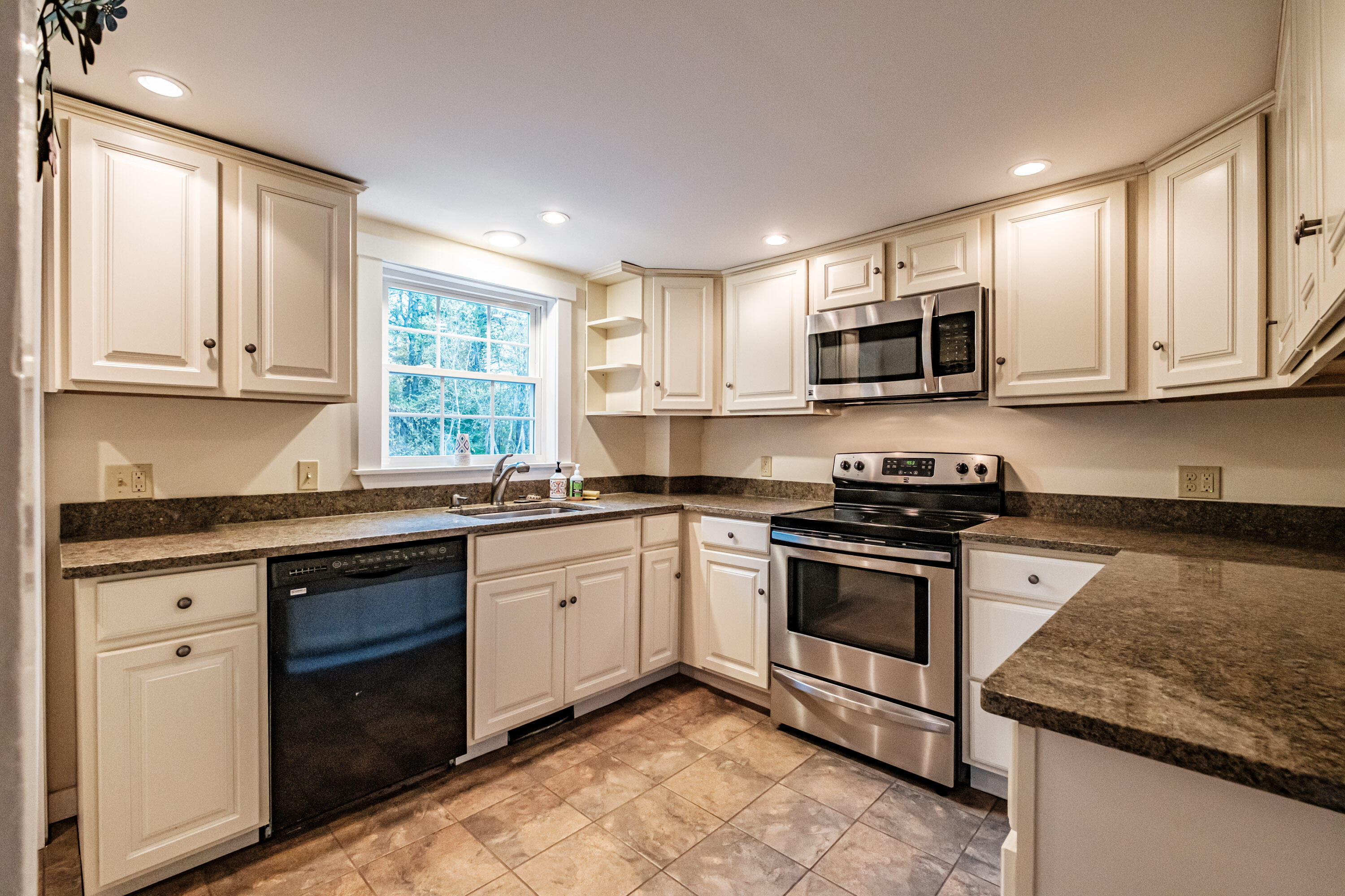 73 Barker Road Bethel, ME 04217 - Photo 16 of 48