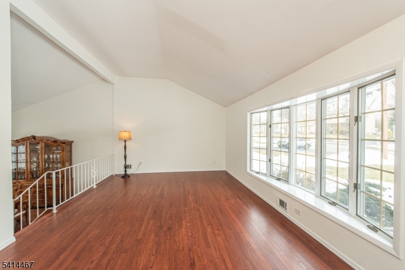 9 Nantes Road Parsippany, NJ 07054 - Photo 12 of 26