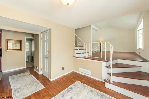 $825,000 | 9 Nantes Road, Parsippany, NJ 07054