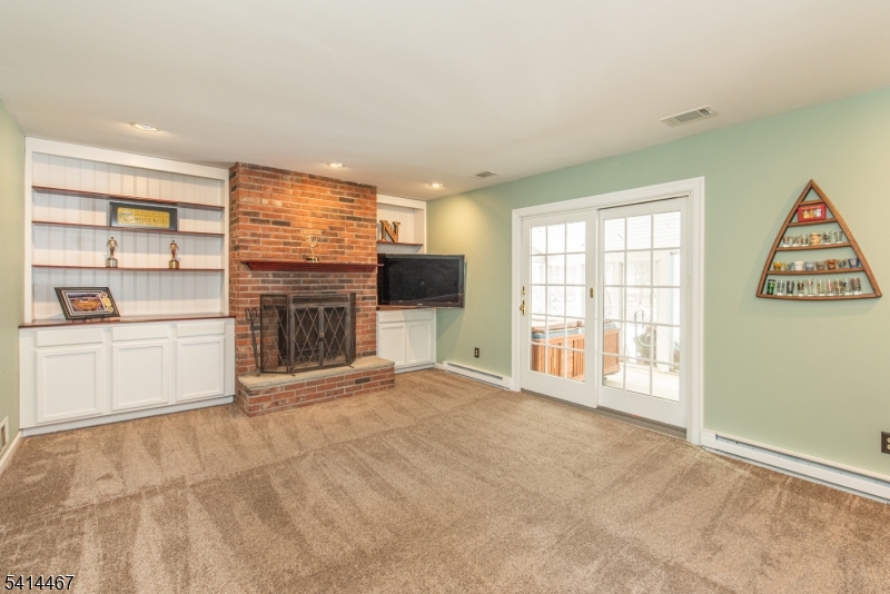 9 Nantes Road Parsippany, NJ 07054 - Photo 3 of 26