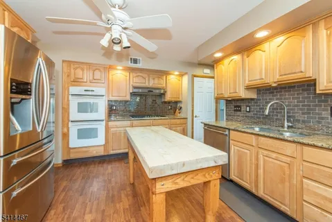 $825,000 | 9 Nantes Road, Parsippany, NJ 07054