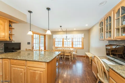 $825,000 | 9 Nantes Road, Parsippany, NJ 07054