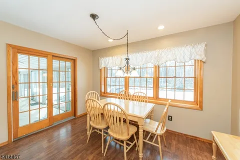 $825,000 | 9 Nantes Road, Parsippany, NJ 07054