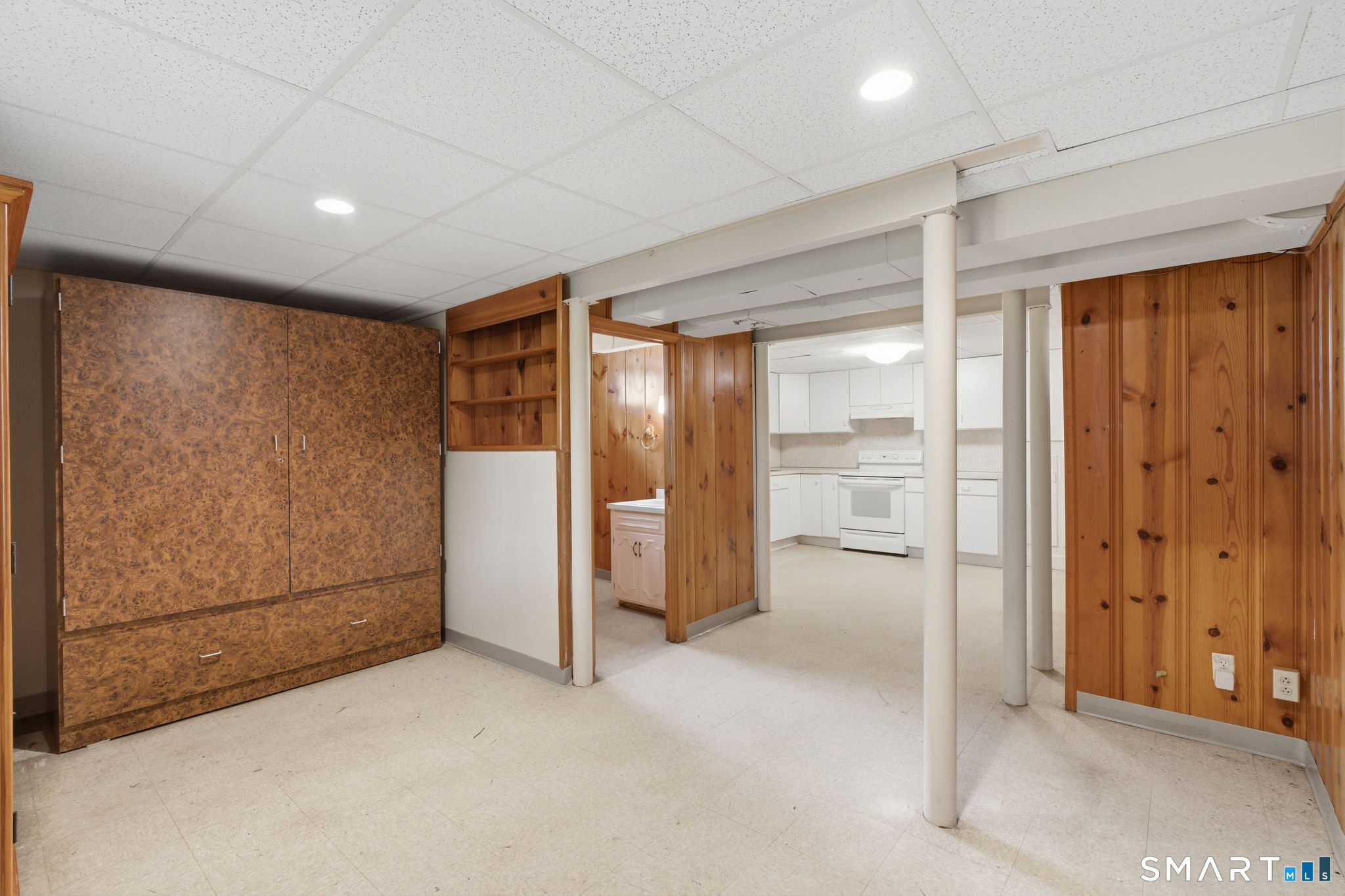 108 Jameswell Road Wethersfield, CT 06109 - Photo 27 of 35 Gallery Image 27
