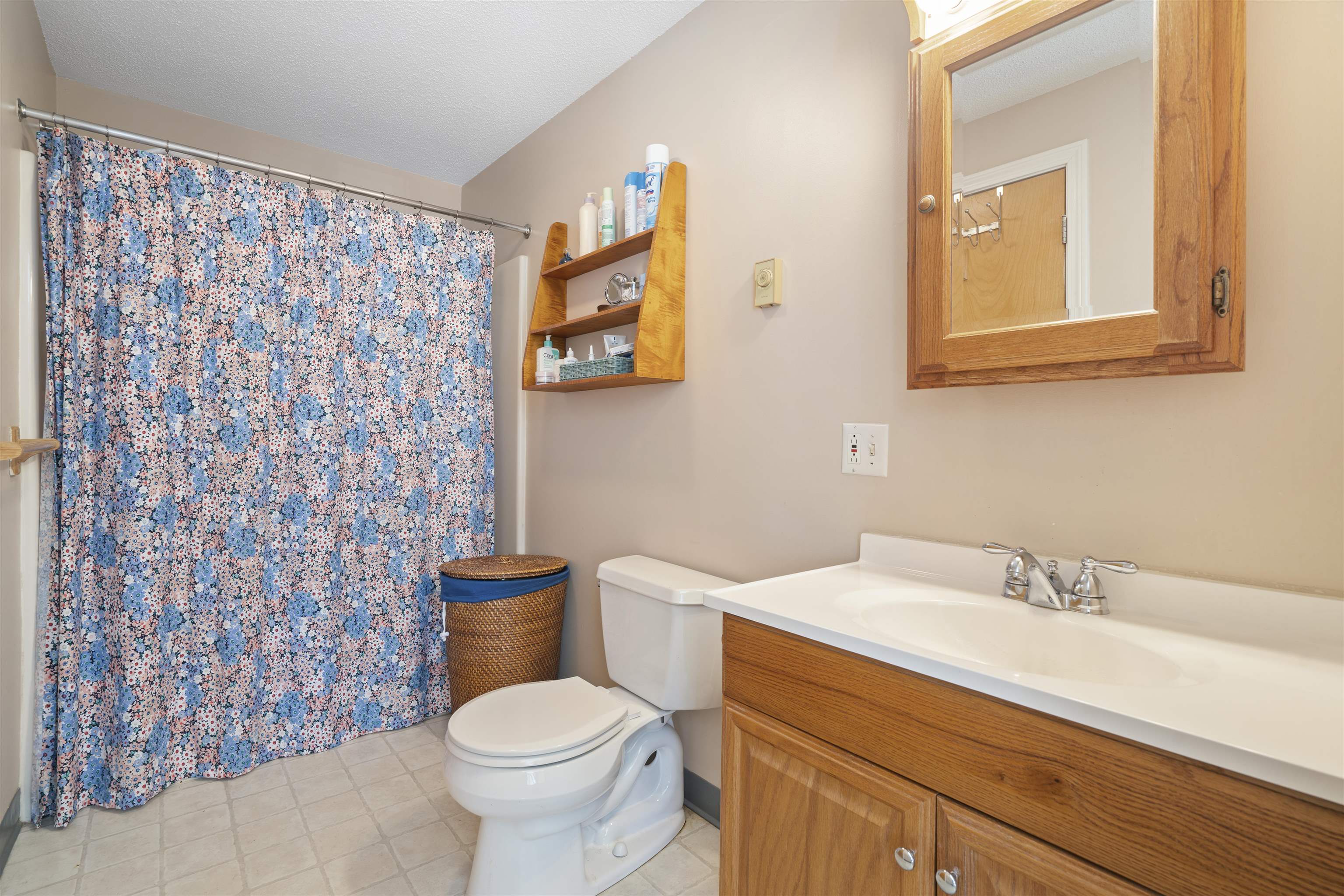 118 Weirs Road, Unit 121 Gilford, NH 03249 - Photo 18 of 32 Gallery Image 18