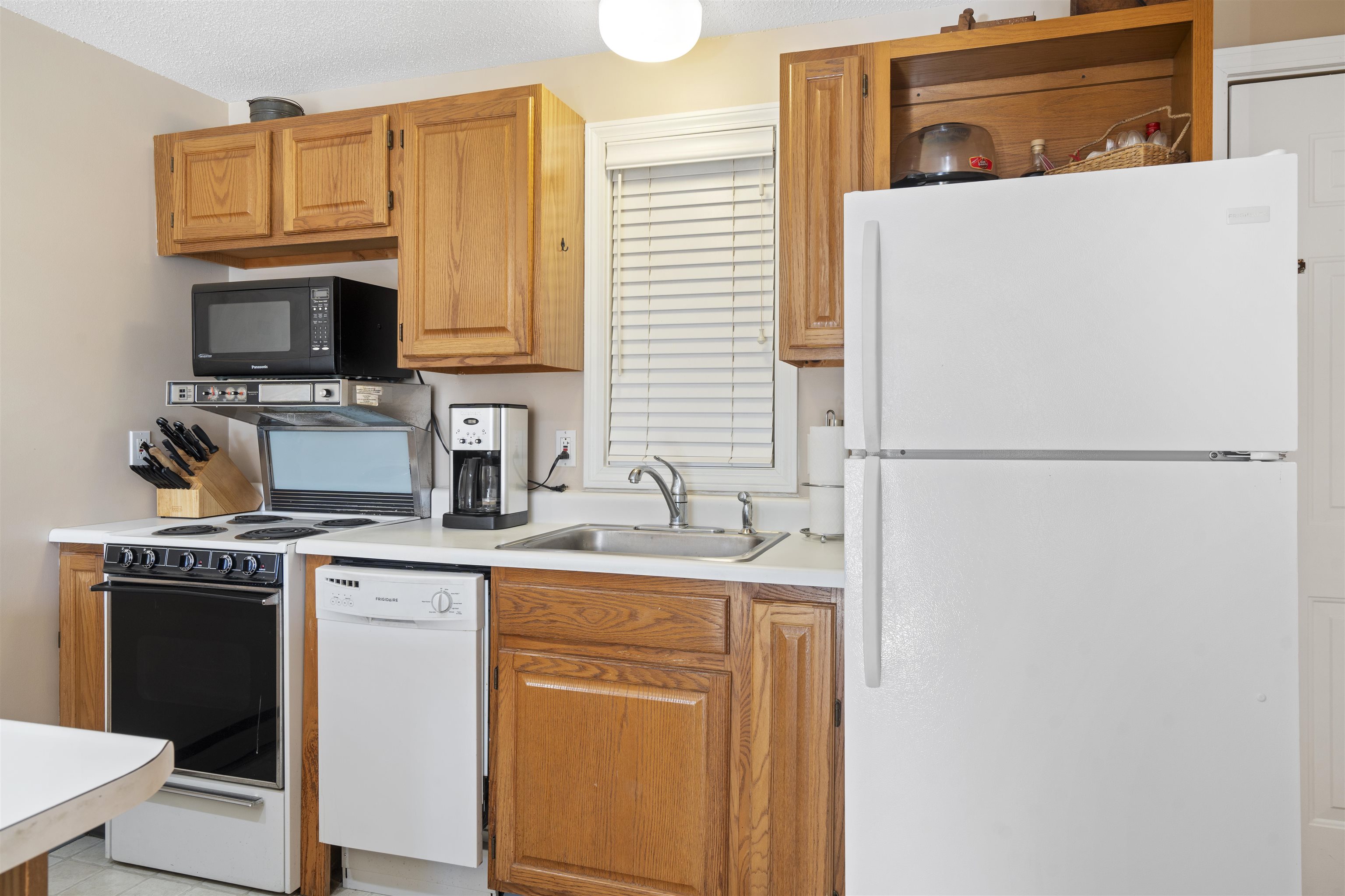 118 Weirs Road, Unit 121 Gilford, NH 03249 - Photo 7 of 32 Gallery Image 7