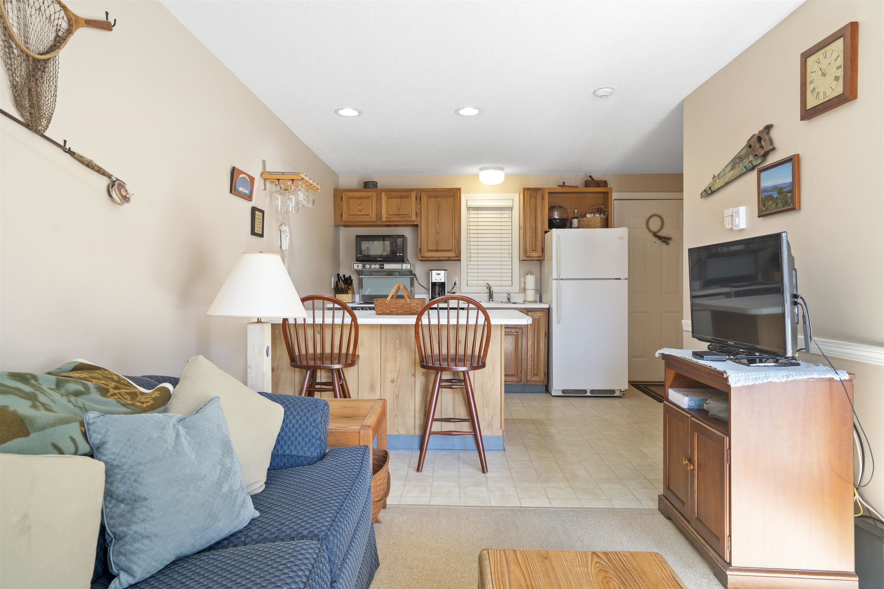 118 Weirs Road, Unit 121 Gilford, NH 03249 - Photo 10 of 32 Gallery Image 10