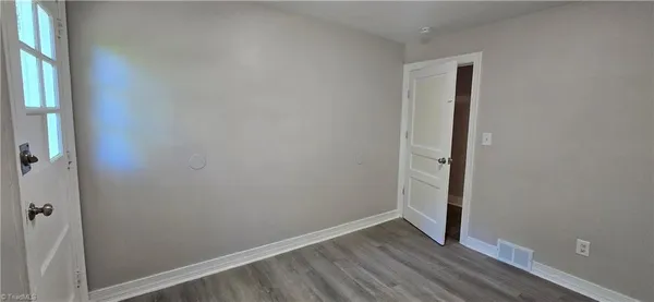 $1,100 | 2912 Woodleigh Street, Unit 2, Winston-Salem, NC 27127