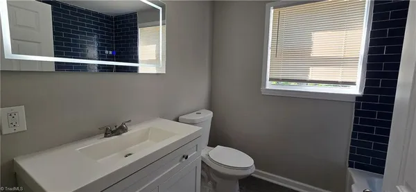 $1,100 | 2912 Woodleigh Street, Unit 2, Winston-Salem, NC 27127