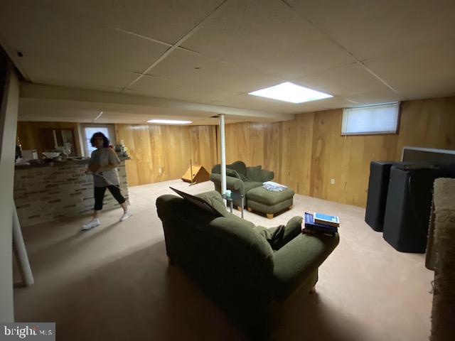 11 Notley Road Fort Washington, MD 20744 - Photo 13 of 17 Finished area of basement with bar