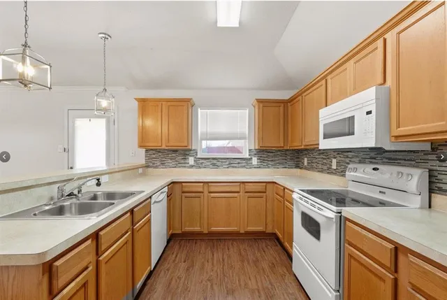 $2,300 | 6930 Misty Meadow Lane, Arlington, TX 76002