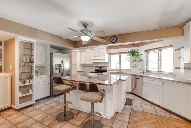 $420,000 | 630 Whitney Avenue, Winthrop Harbor, IL 60096