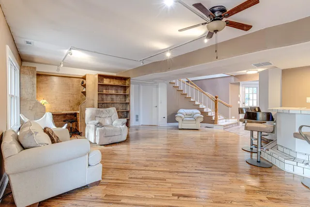 $420,000 | 630 Whitney Avenue, Winthrop Harbor, IL 60096