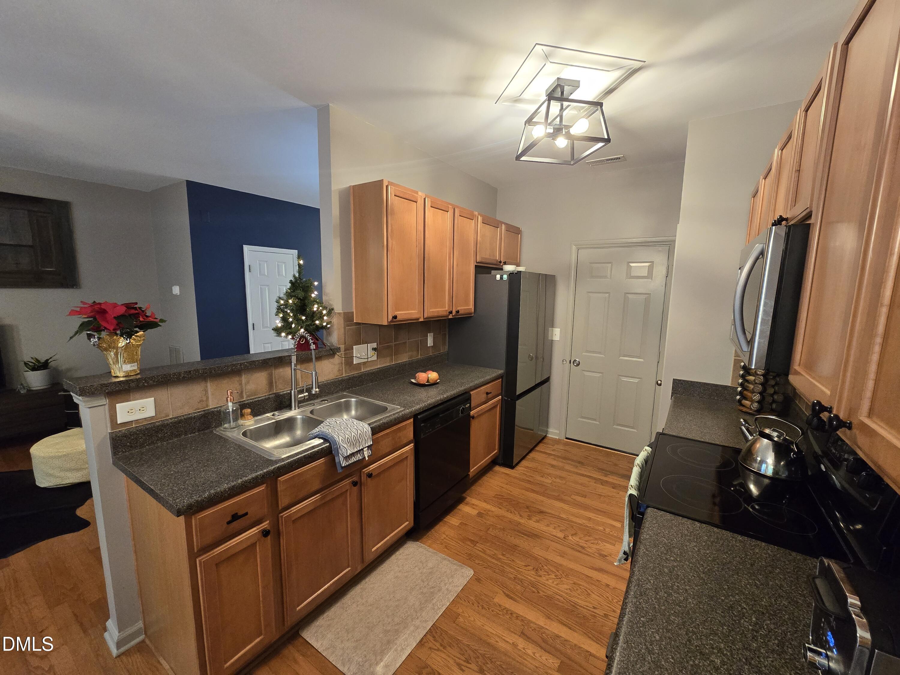 202 Storemont Way Apex, NC 27539 - Photo 12 of 26 20251201_150600