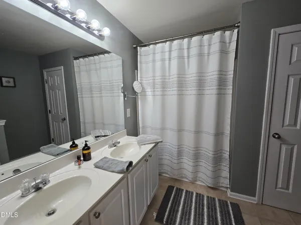 $2,100 | 202 Storemont Way, Apex, NC 27539