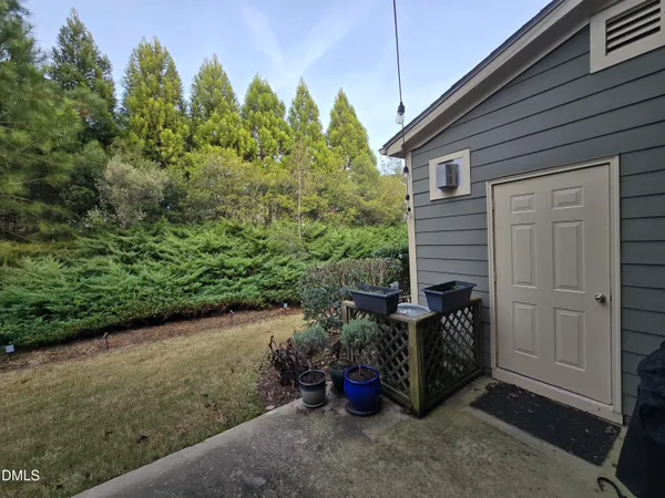 $2,100 | 202 Storemont Way, Apex, NC 27539