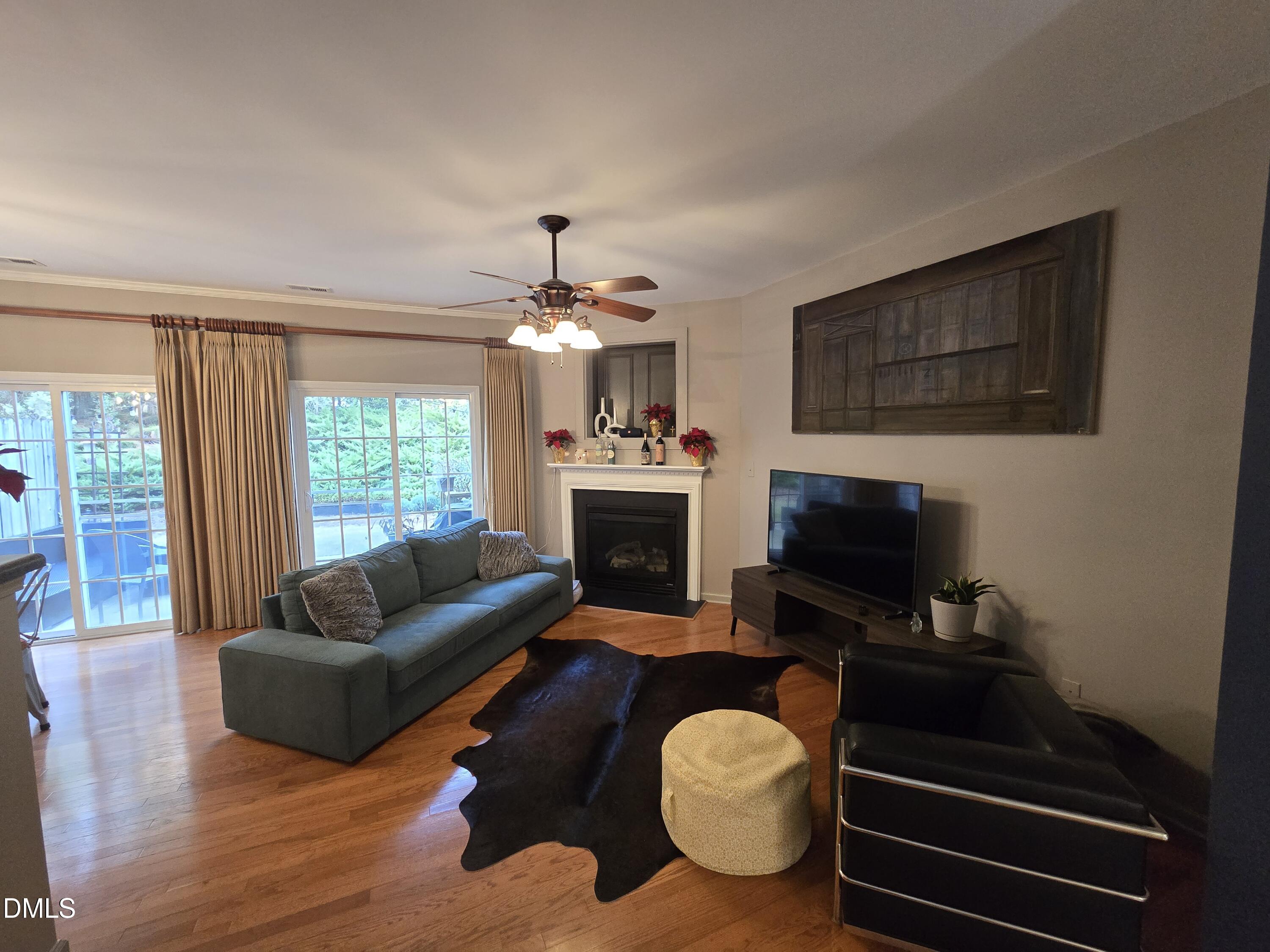202 Storemont Way Apex, NC 27539 - Photo 6 of 26 20251201_145848