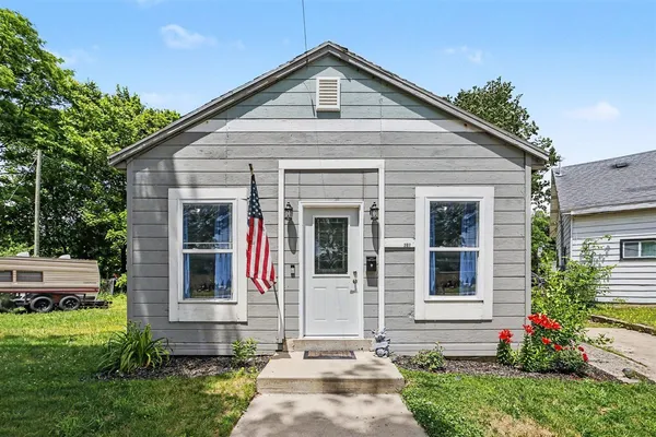 $116,900 | 307 East Telegraph Street, Dowagiac, MI 49047
