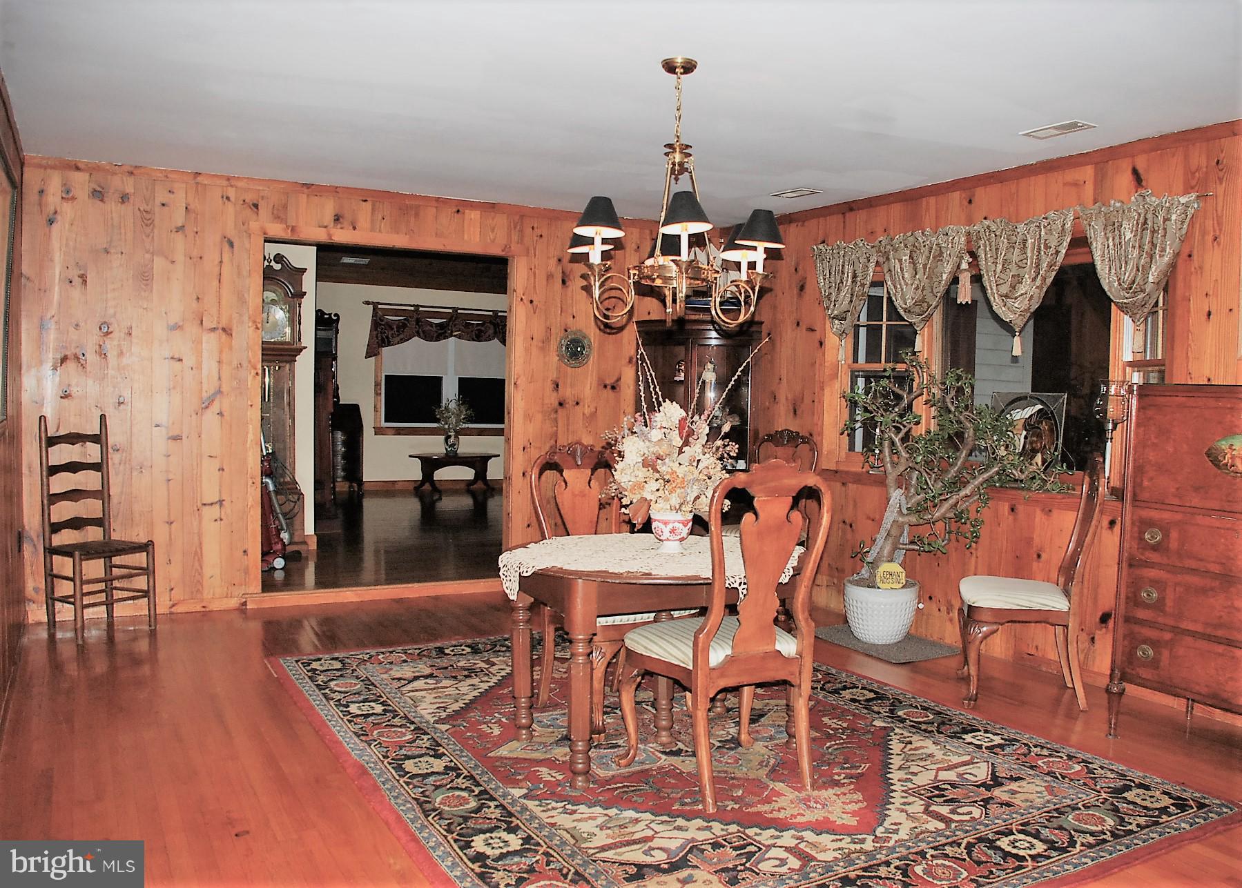 157 Tiger Valley Road Washington, VA 22747 - Photo 14 of 16 Dining Room