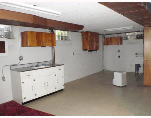 414 North 9th Street Apollo, PA 15613 - Photo 10 of 15 Other. large laundry room