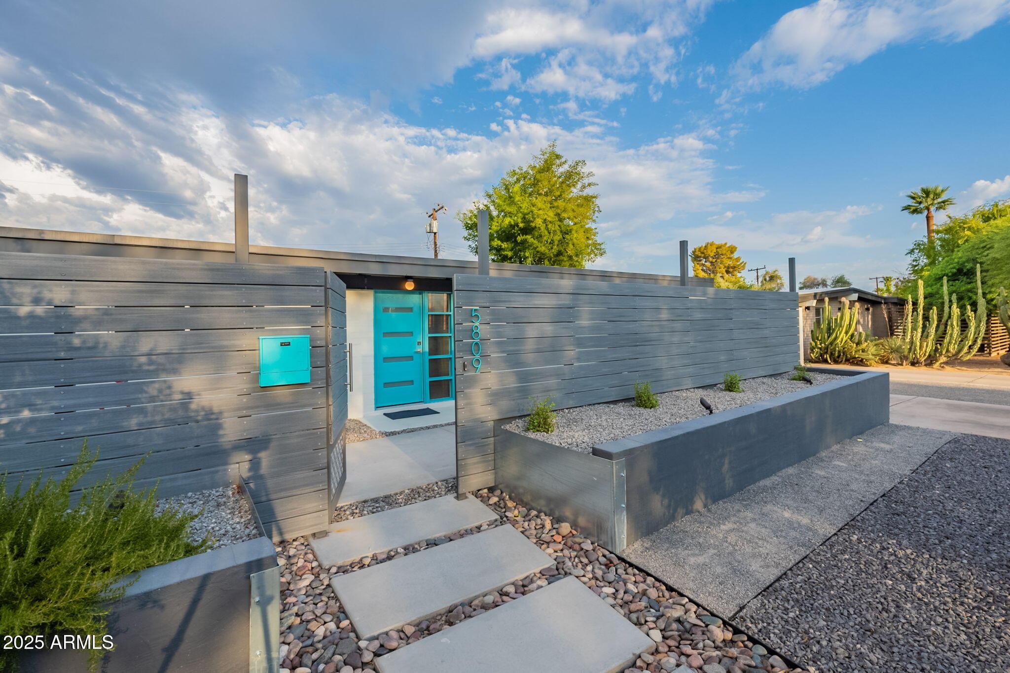 5809 North 10th Place Phoenix, AZ 85014 - Photo 42 of 81 a view of outdoor sitting space