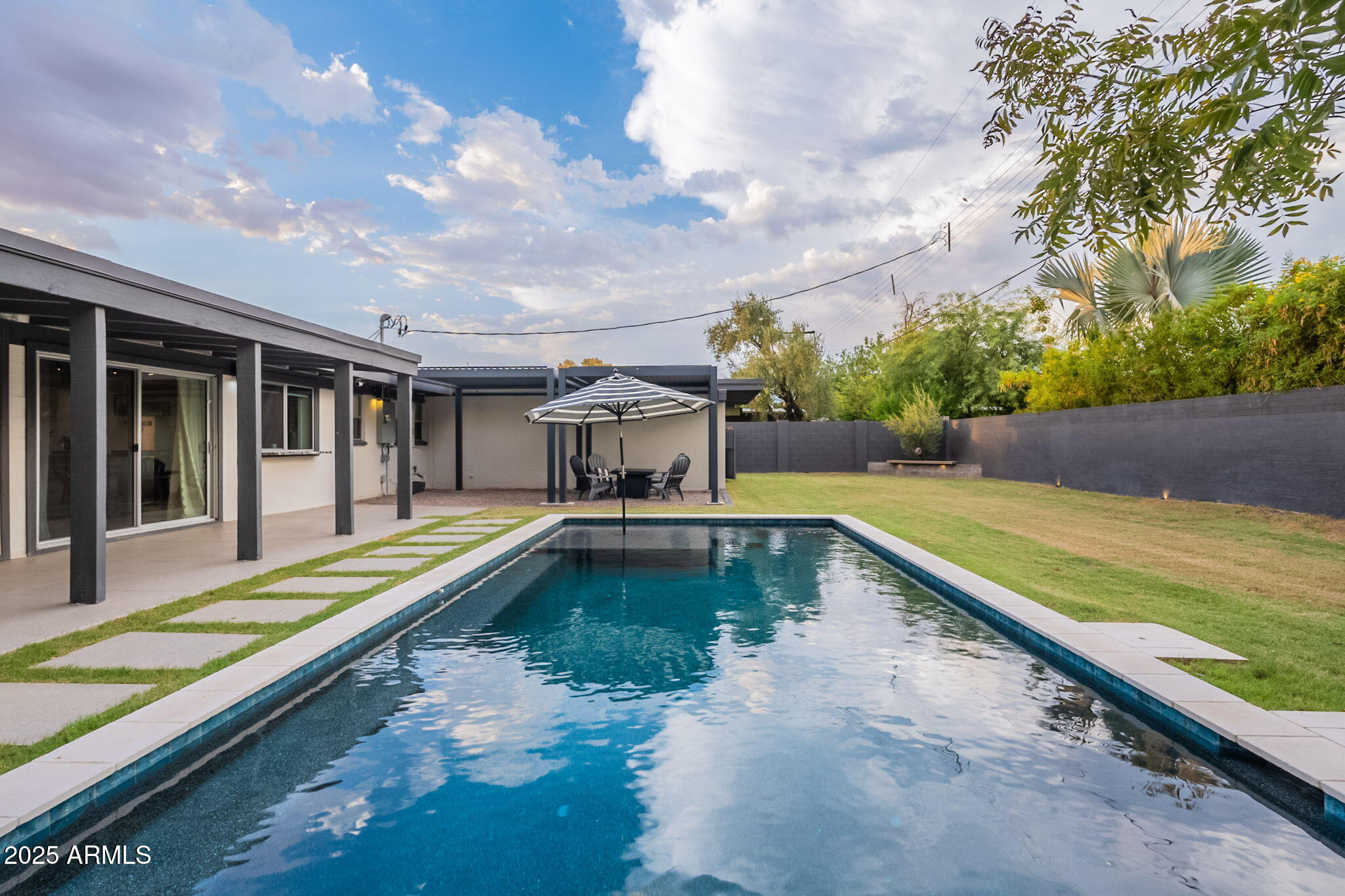 5809 North 10th Place Phoenix, AZ 85014 - Photo 49 of 81 Sparkling Pool