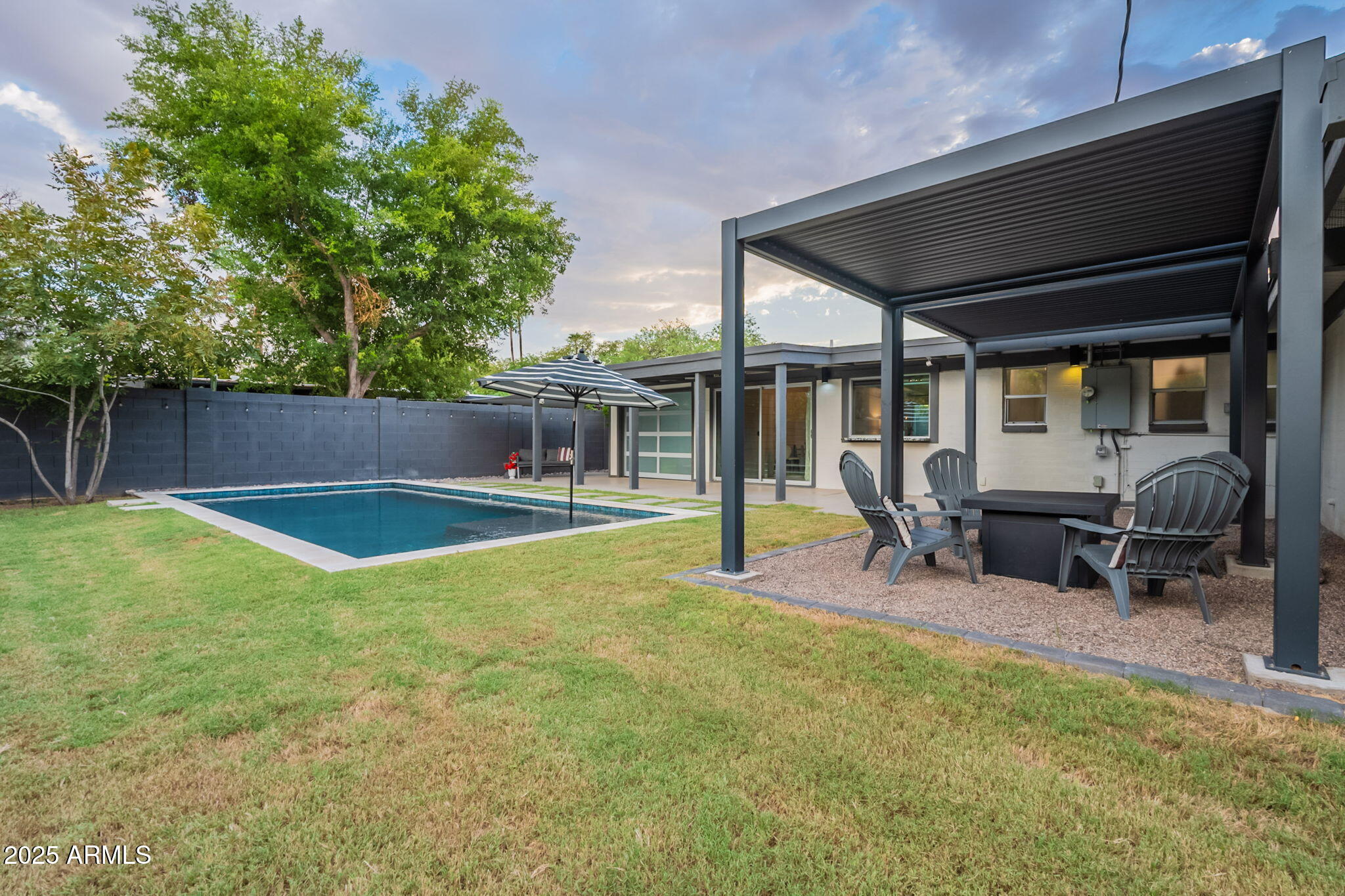 5809 North 10th Place Phoenix, AZ 85014 - Photo 53 of 81 Large spacious back yard