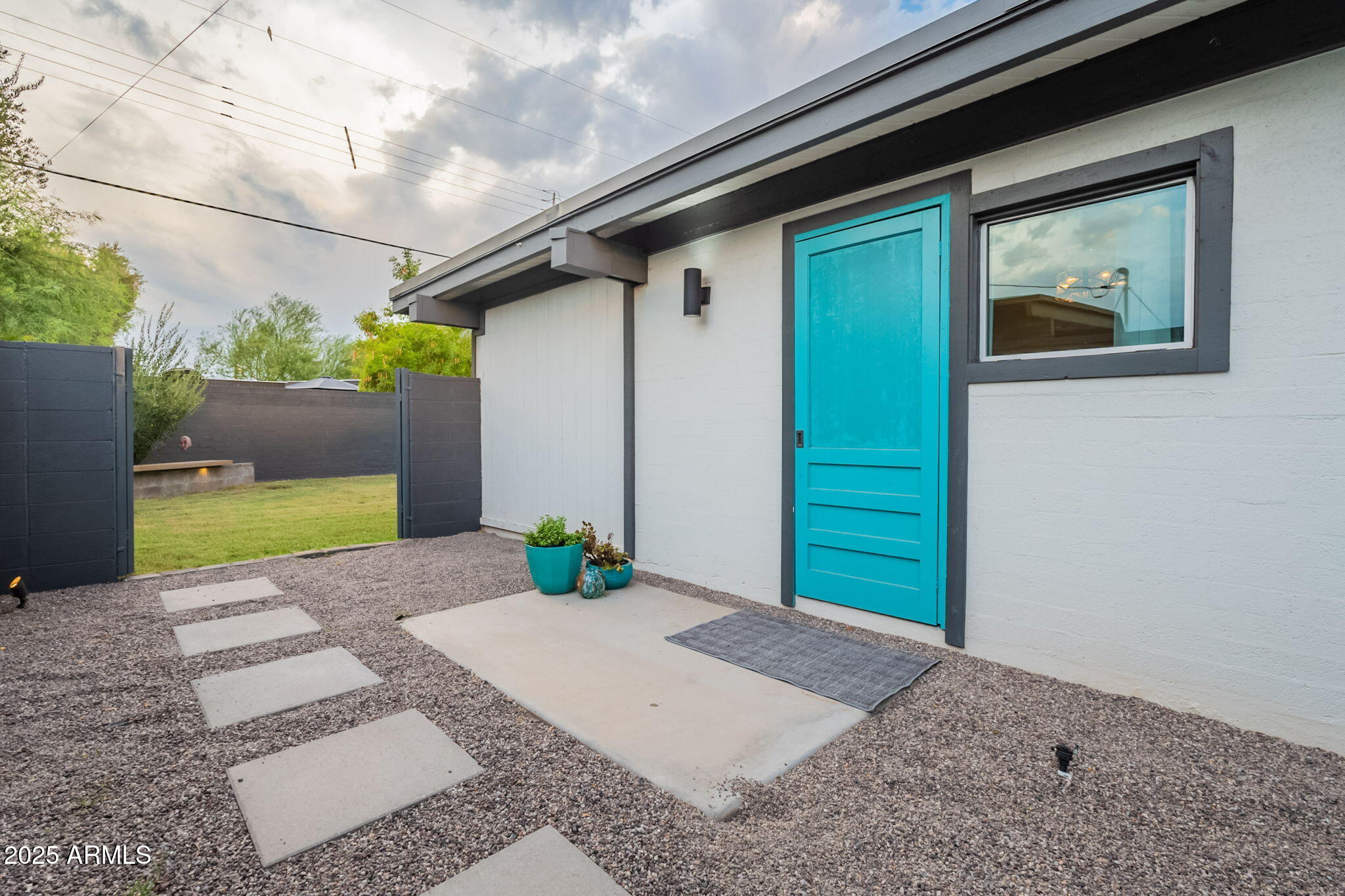5809 North 10th Place Phoenix, AZ 85014 - Photo 57 of 81 Side entry